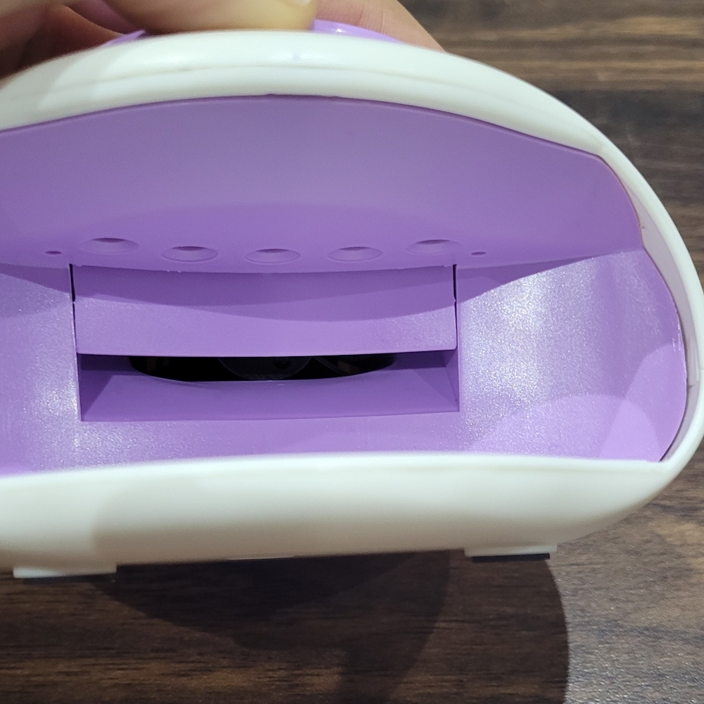 Nail paint dryer